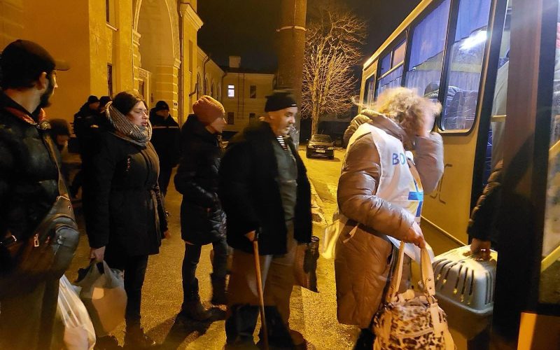 У гуртожитку на території Коростенського району поселили евакуйованих з Покровська людей