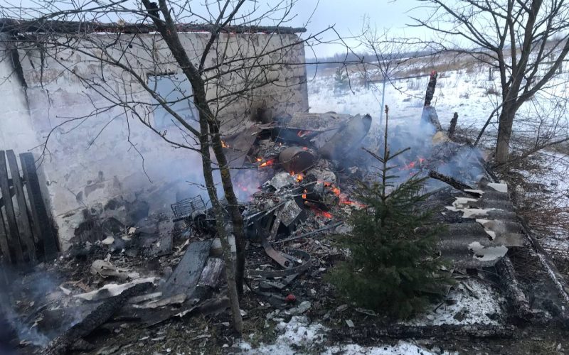 У селі неподалік Коростеня горіла господарча будівля
