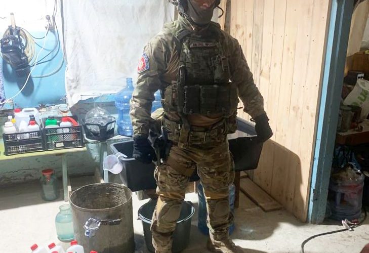 Надавав бабусин будинок «під нарколабораторію» – 41-річний житель Коростеня постане перед судом