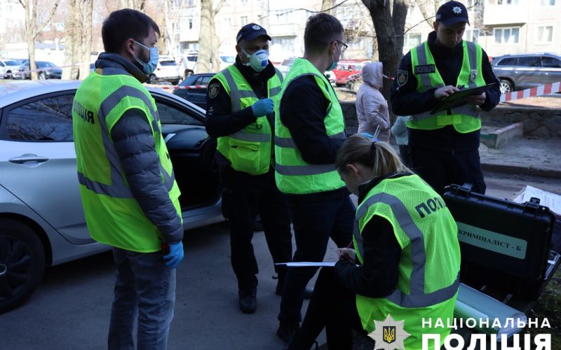 У Житомирі “розстріляли” автівку, в якій знаходився 43-річний чоловік: його ушпиталили