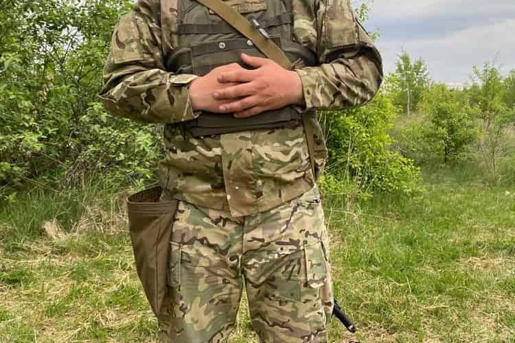 Жінка з Житомирщини не може віднайти сина-військового: спочатку сказали загинув, а потім – зник