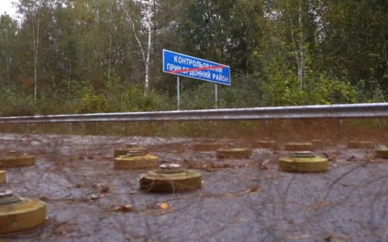 В Овруцькій міській раді нагадали про небезпеку на прикордонні: встановлені інженерні загородження та мінні поля