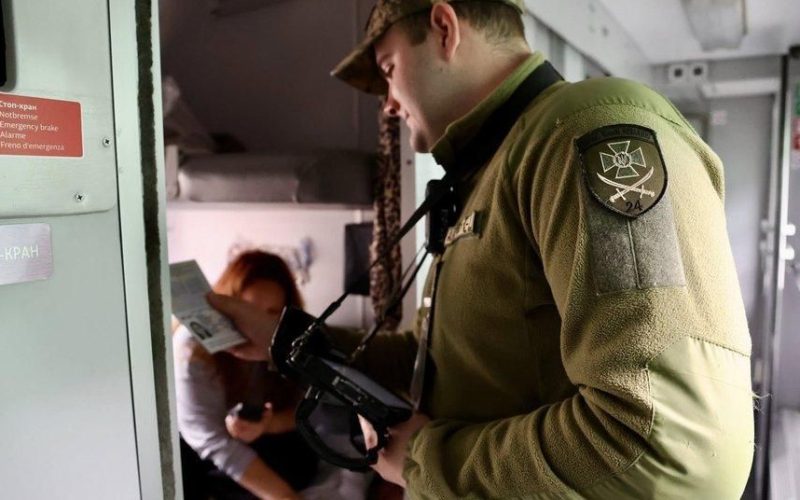 В Україні будуть здійснювати прикордонний та митний контроль під час руху поїзду