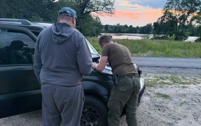 На річках у Коростенському районі двох рибалок спіймали з павуками, ще одного – з гарпуном