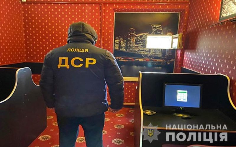 Поліція закрила “по другому колу” ще один гральний заклад Коростеня
