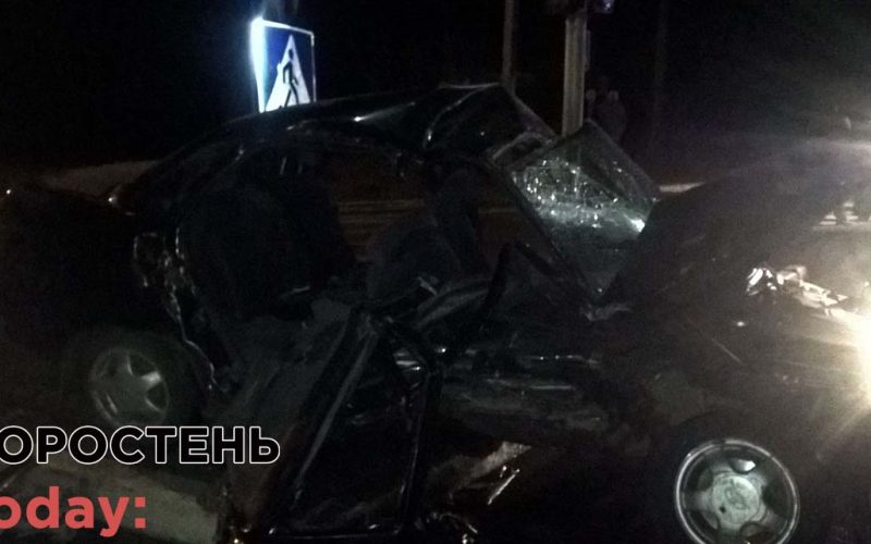 В Коростені біля Фактора – знову ДТП, службова Toyota Prado зіткнулась з “Жигулі” ?ФОТО