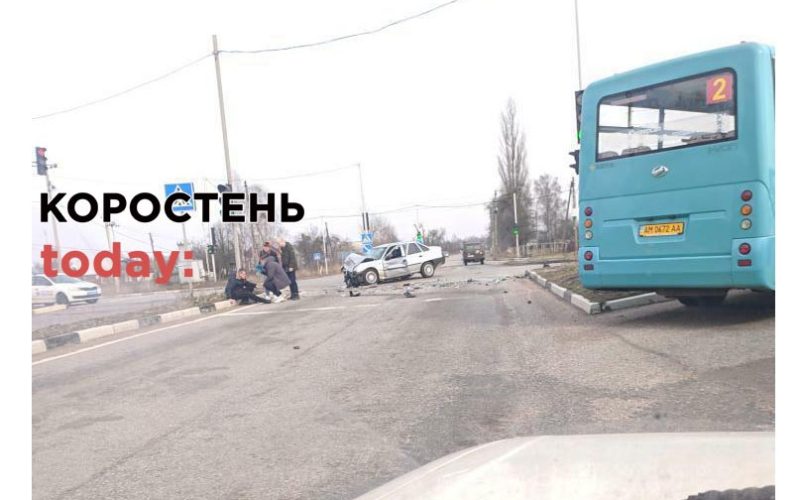 Двоє не розминулися: чергова аварія на “Факторі” в Коростені ?ФОТО