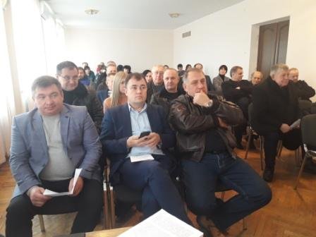 Чиновник, який у Коростені попався на хабарі, продовжує керувати районною радою